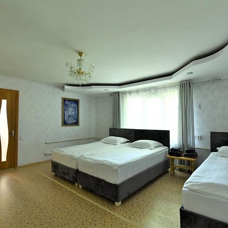 Jamilya'S B&B Guest House 卡拉科尔 外观 照片