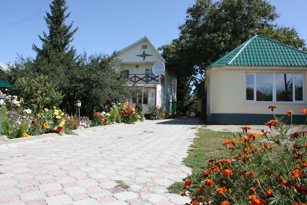 Jamilya'S B&B Guest House 卡拉科尔 外观 照片